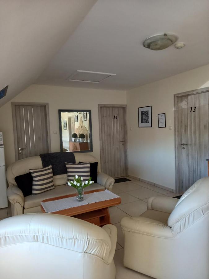 Viola Vendeghaz Bed and Breakfast Pápa Εξωτερικό φωτογραφία