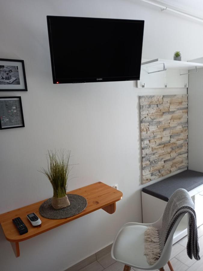 Viola Vendeghaz Bed and Breakfast Pápa Εξωτερικό φωτογραφία