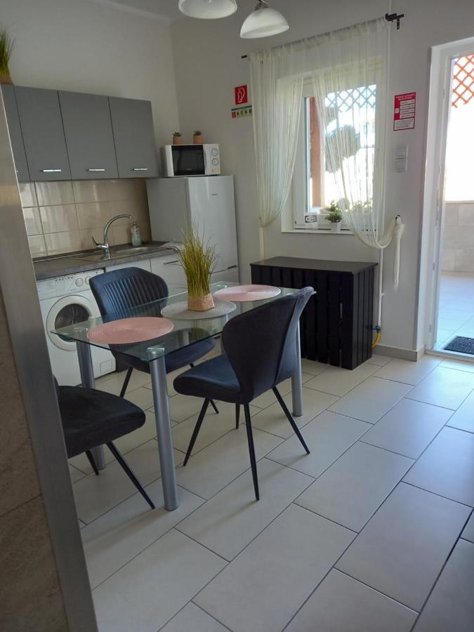 Viola Vendeghaz Bed and Breakfast Pápa Εξωτερικό φωτογραφία